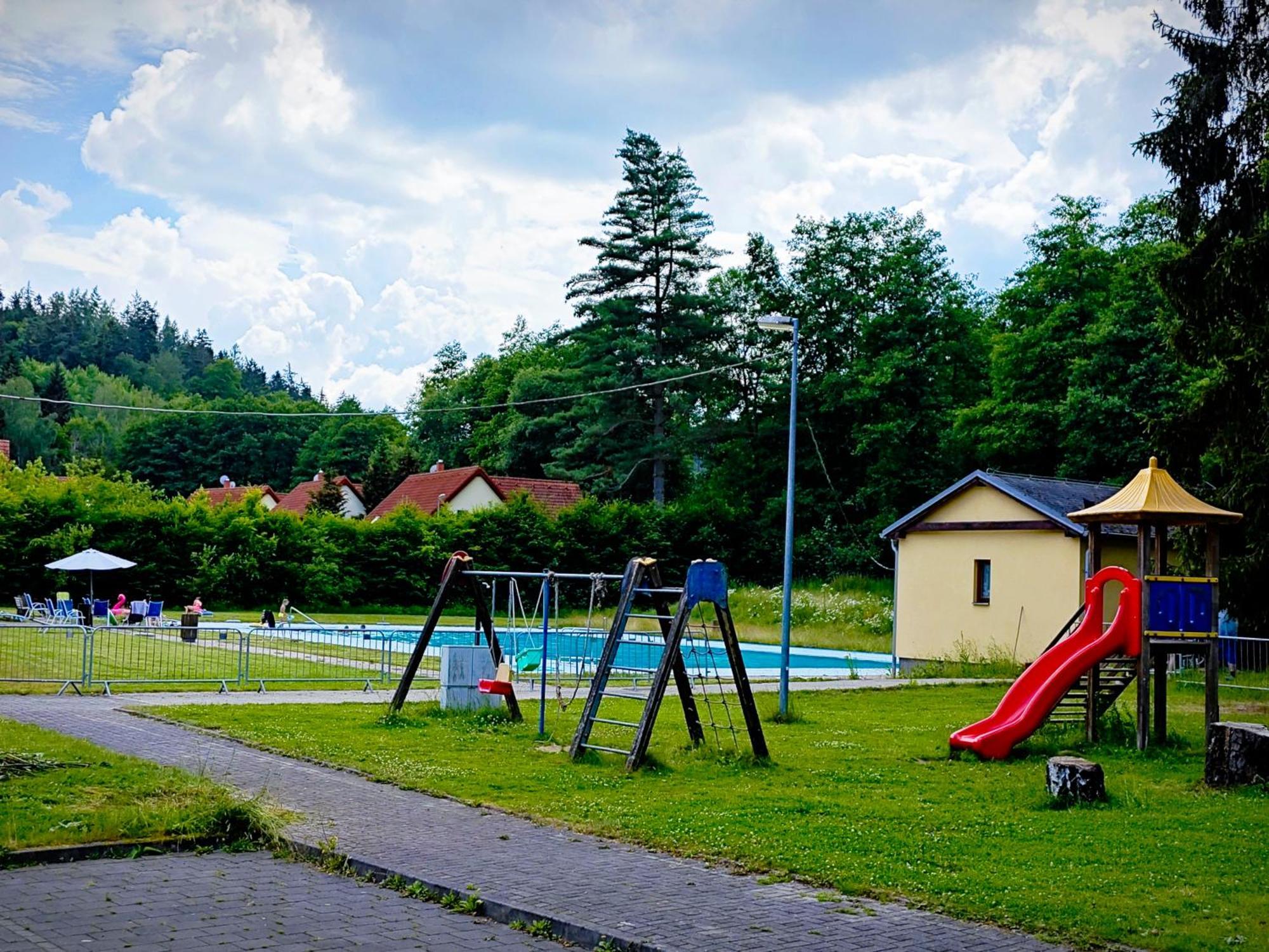 Geyserpark Village การ์โลวีวารี ภายนอก รูปภาพ